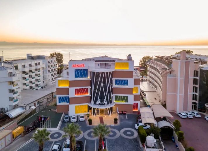 Armas Beach Hotel